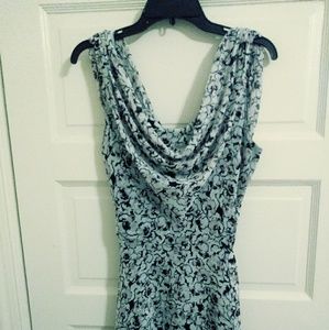 Dress with side zipper and tie belt